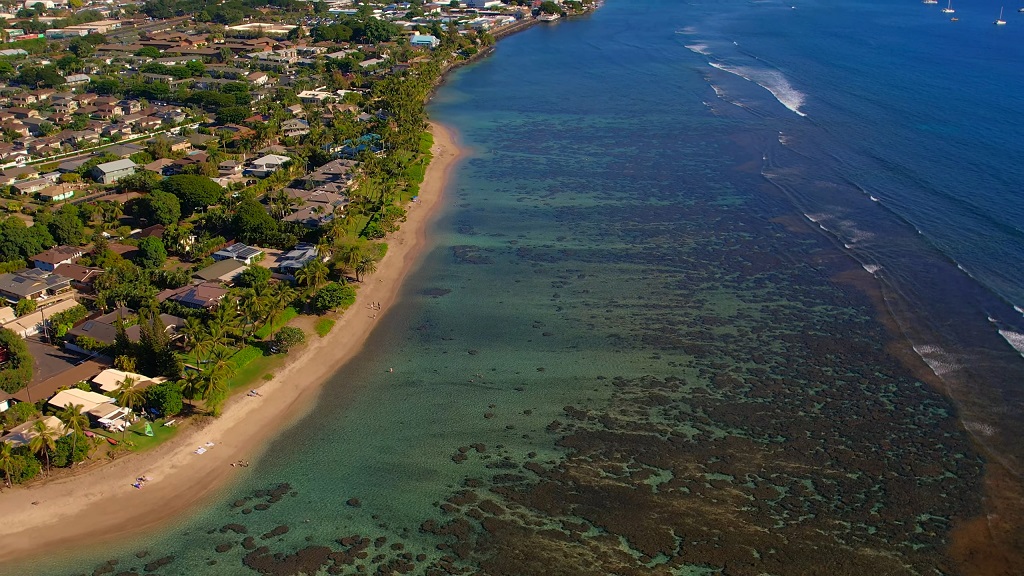 Coastal neighborhood in Kahului-Wailuku-Lahaina with excellent air quality and clear reef waters